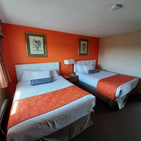 Howard Johnson By Wyndham Woodstock Nb Ngoại thất bức ảnh
