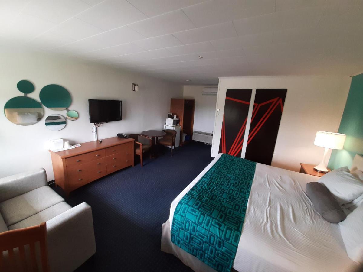 Howard Johnson By Wyndham Woodstock Nb Ngoại thất bức ảnh