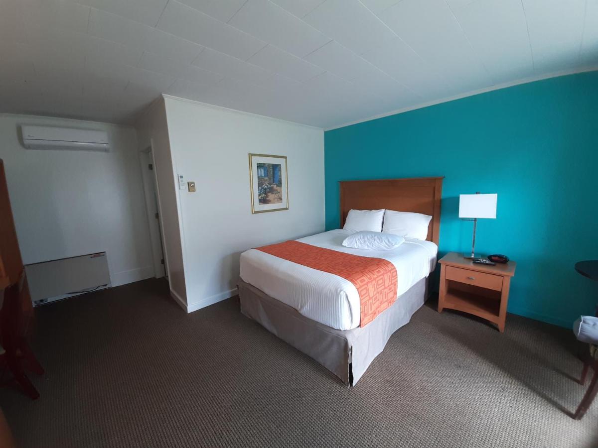 Howard Johnson By Wyndham Woodstock Nb Ngoại thất bức ảnh
