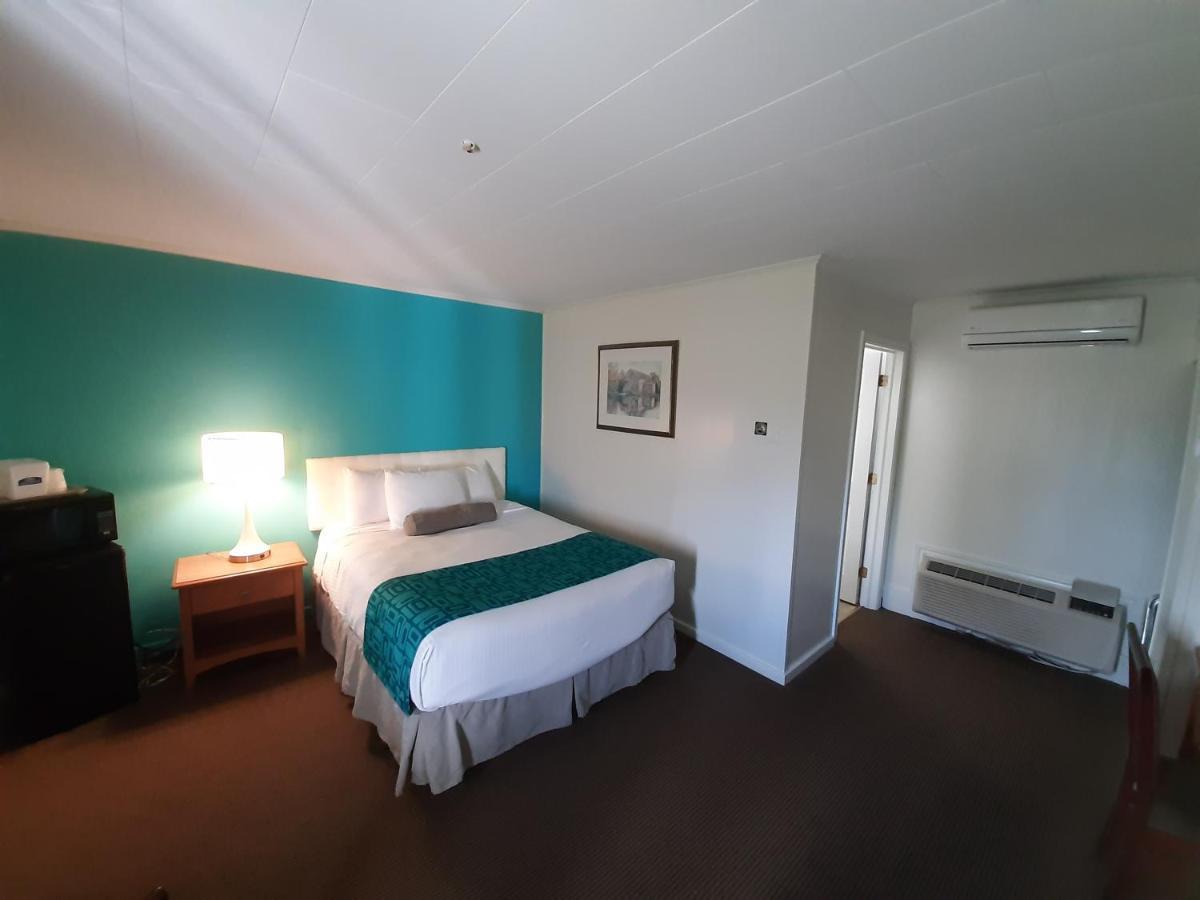Howard Johnson By Wyndham Woodstock Nb Ngoại thất bức ảnh
