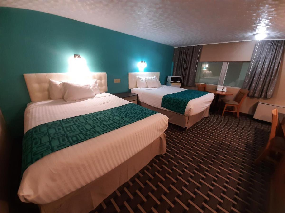 Howard Johnson By Wyndham Woodstock Nb Ngoại thất bức ảnh
