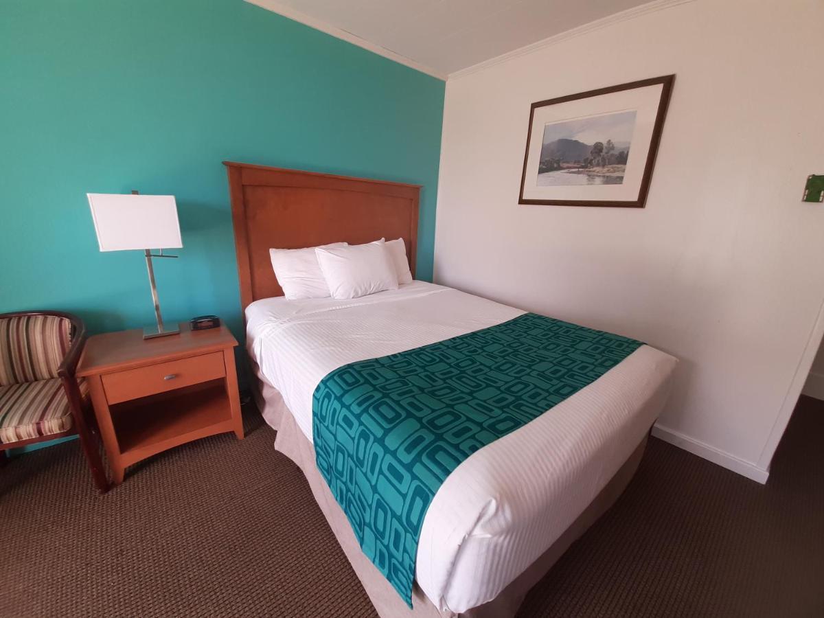Howard Johnson By Wyndham Woodstock Nb Ngoại thất bức ảnh