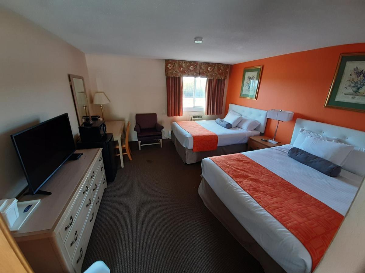 Howard Johnson By Wyndham Woodstock Nb Ngoại thất bức ảnh