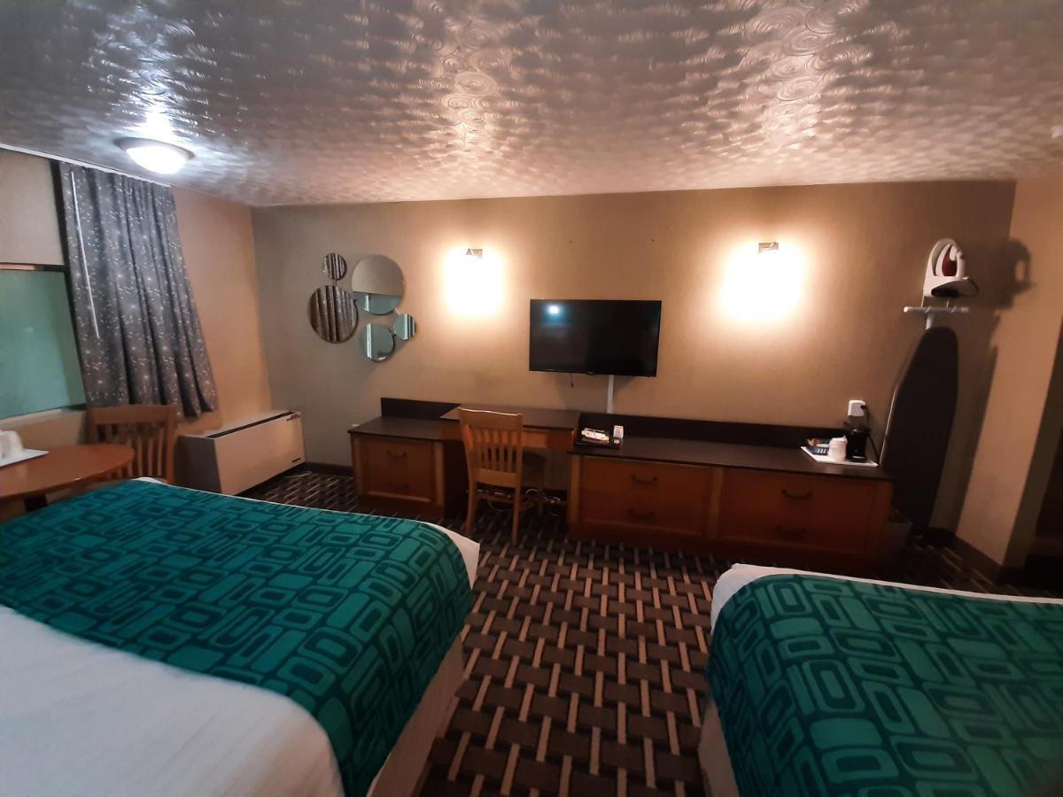 Howard Johnson By Wyndham Woodstock Nb Ngoại thất bức ảnh