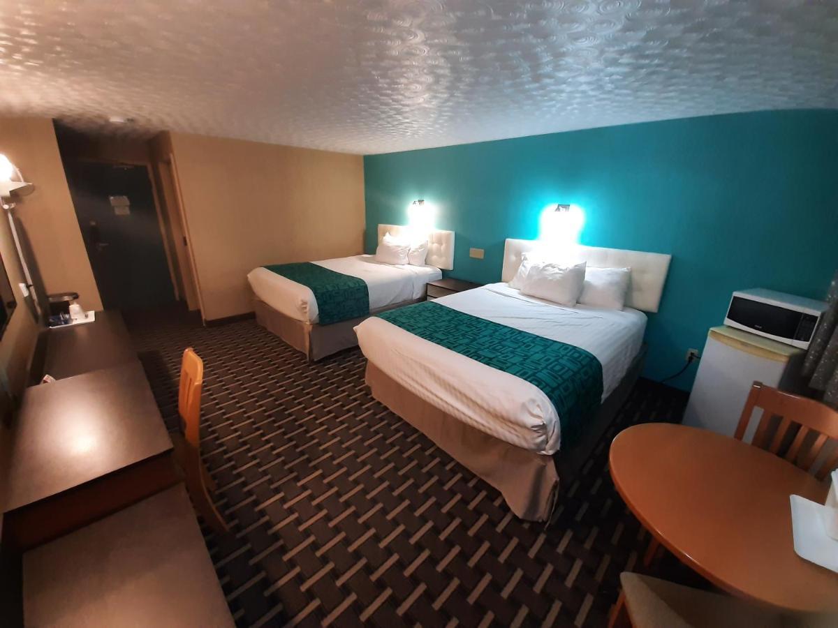 Howard Johnson By Wyndham Woodstock Nb Ngoại thất bức ảnh