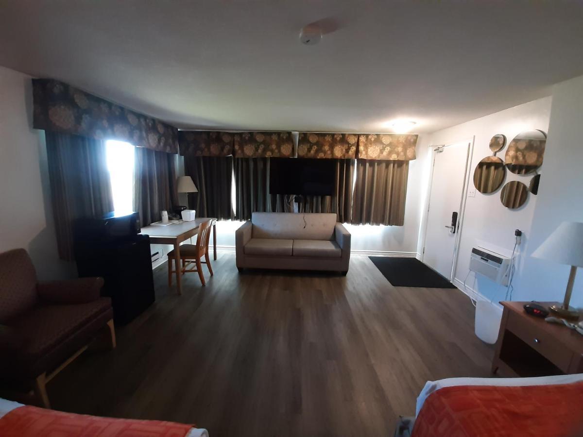 Howard Johnson By Wyndham Woodstock Nb Ngoại thất bức ảnh