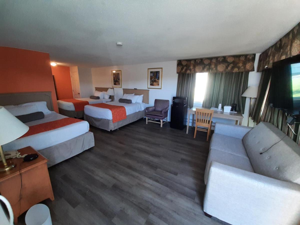 Howard Johnson By Wyndham Woodstock Nb Ngoại thất bức ảnh