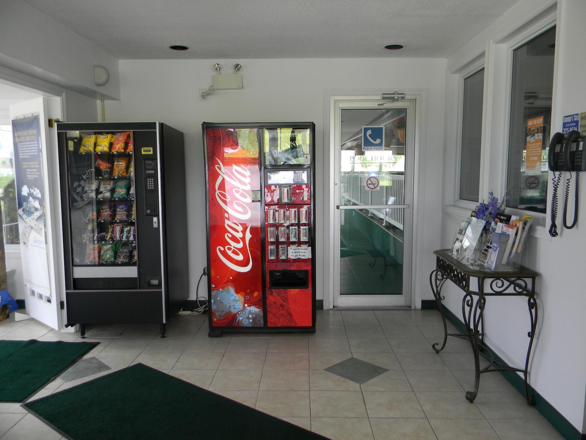 Howard Johnson By Wyndham Woodstock Nb Ngoại thất bức ảnh